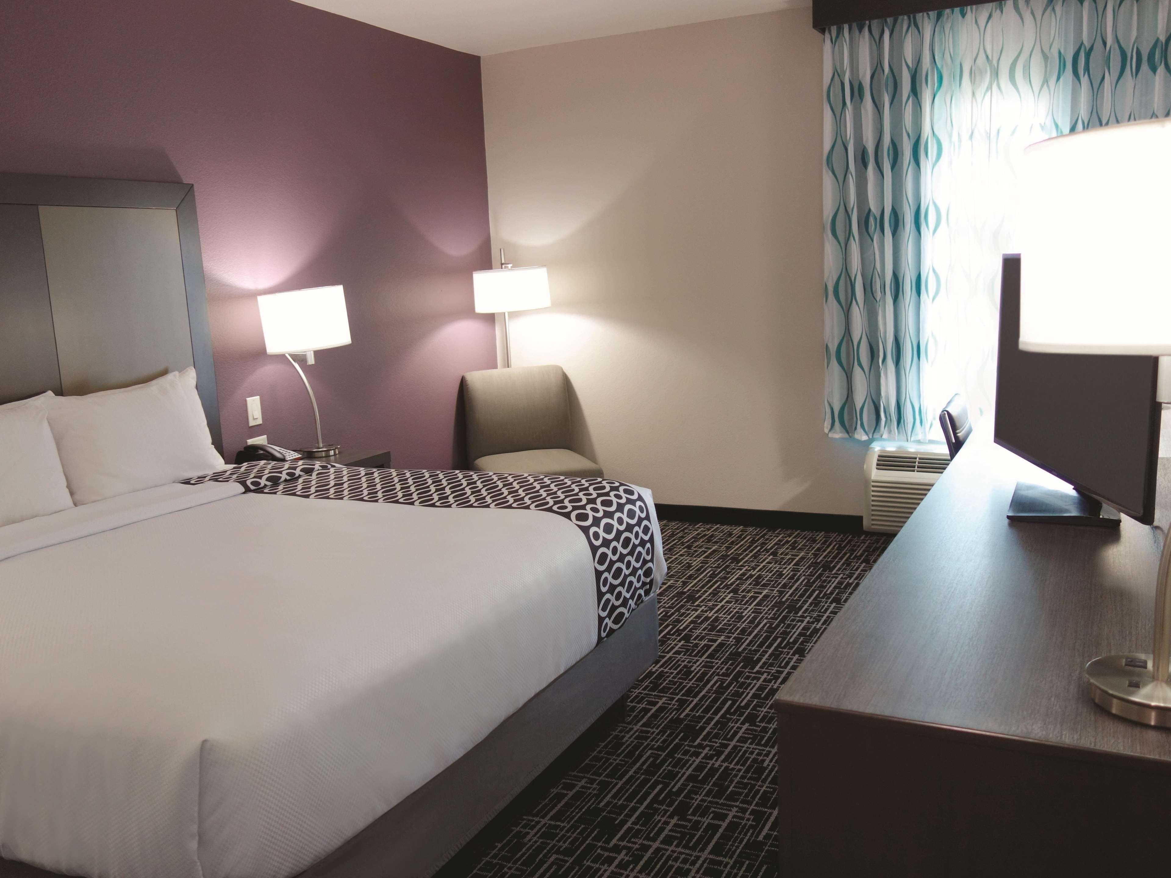 La Quinta By Wyndham Pampa Hotel Kültér fotó