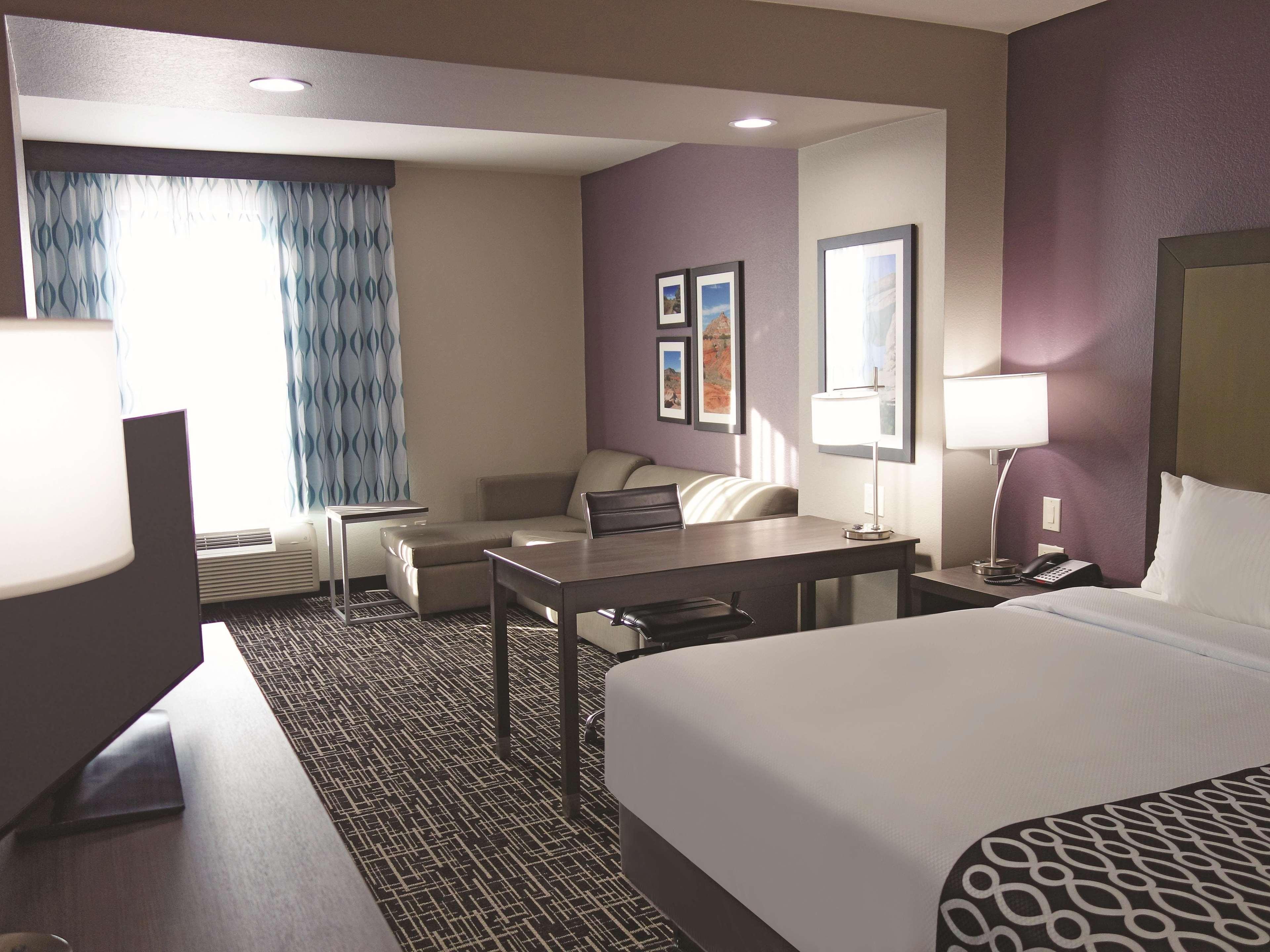 La Quinta By Wyndham Pampa Hotel Kültér fotó
