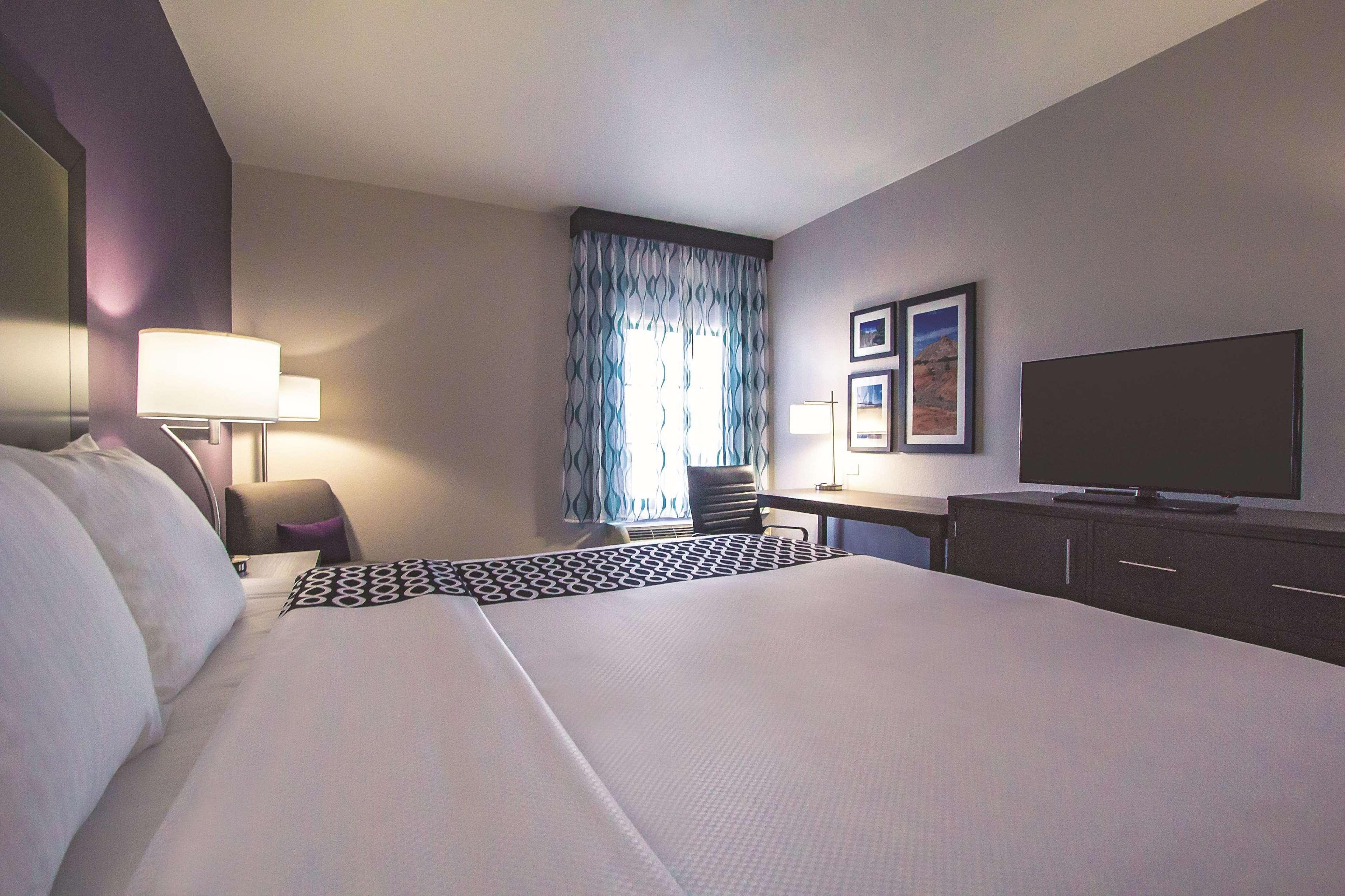 La Quinta By Wyndham Pampa Hotel Kültér fotó