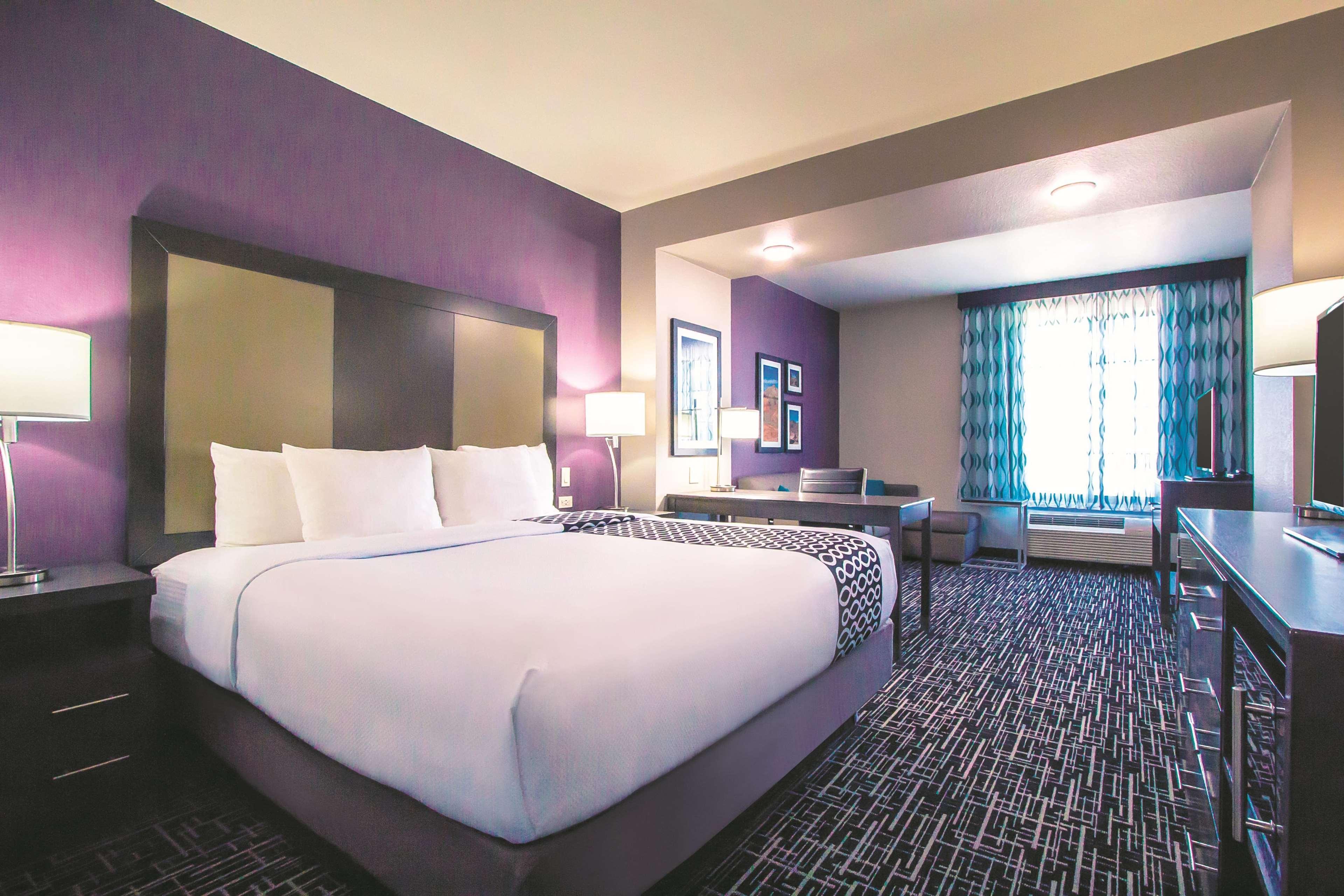 La Quinta By Wyndham Pampa Hotel Kültér fotó