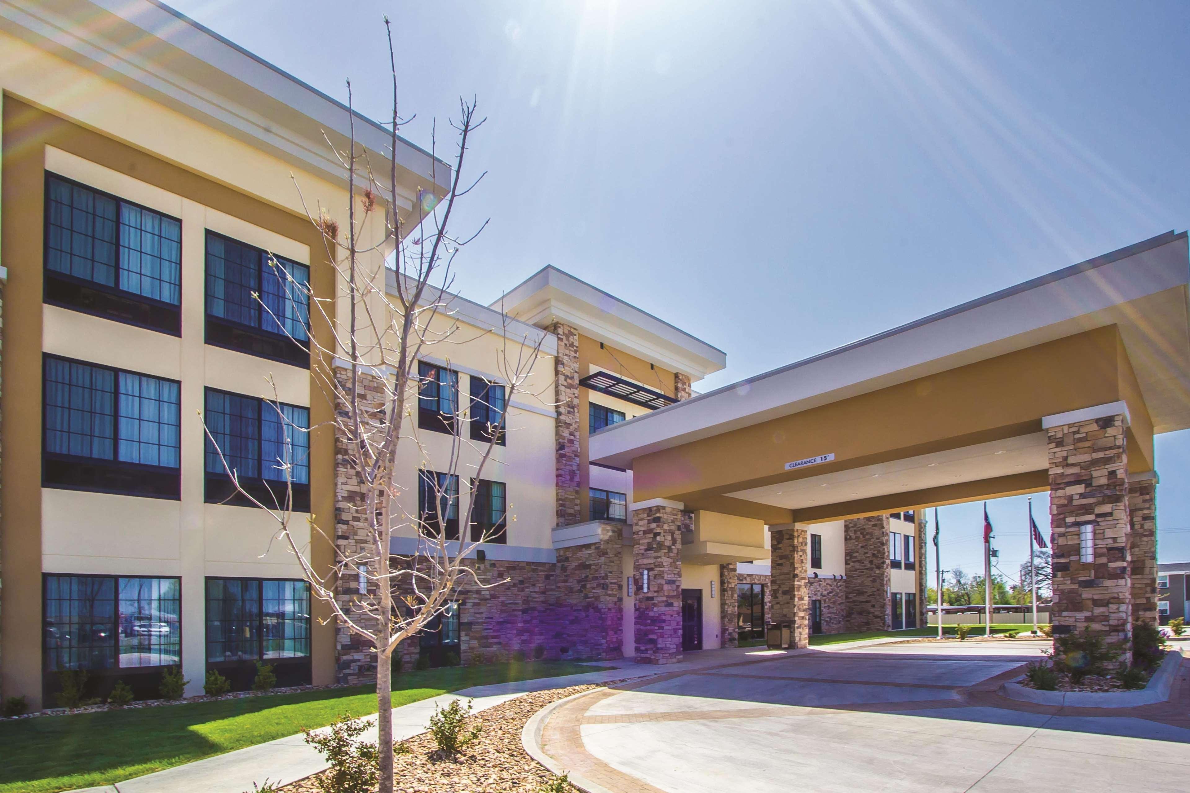 La Quinta By Wyndham Pampa Hotel Kültér fotó
